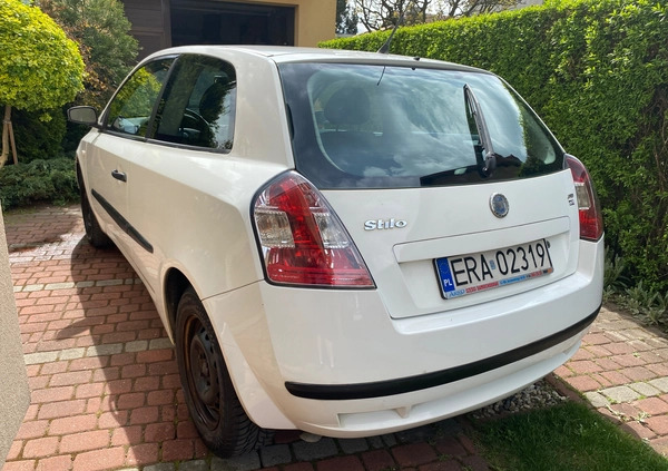 Fiat Stilo cena 4500 przebieg: 322000, rok produkcji 2004 z Warszawa małe 46